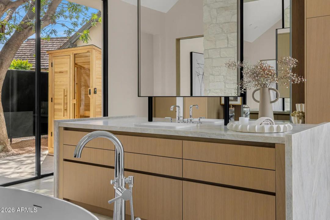 Real Estate Picture 22