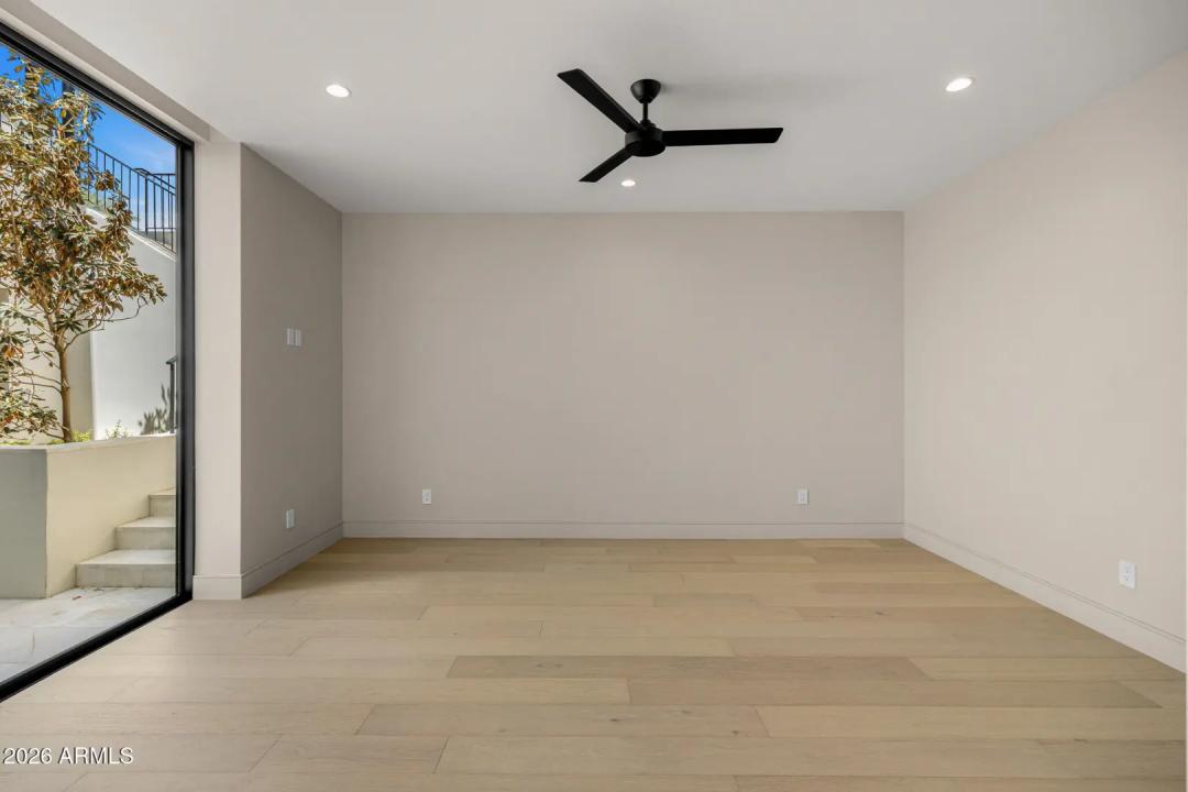 Real Estate Picture 41
