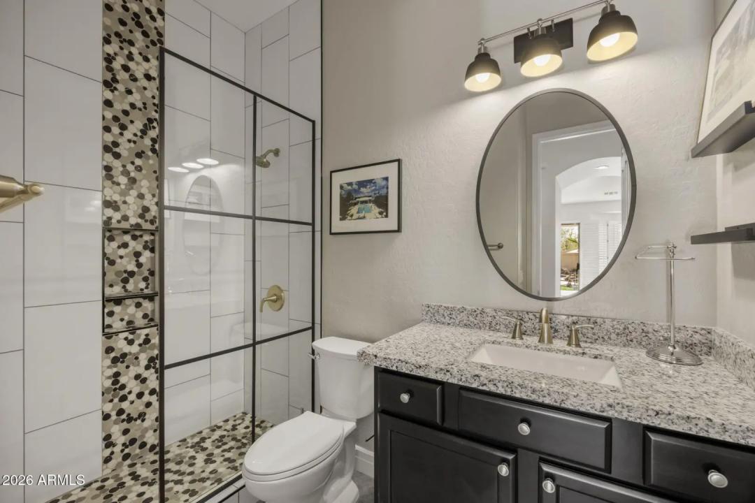 Real Estate Picture 18