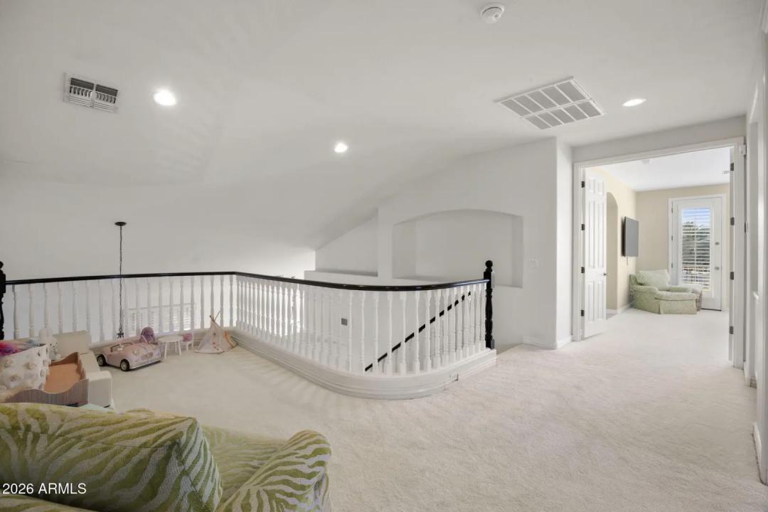 Real Estate Picture 20