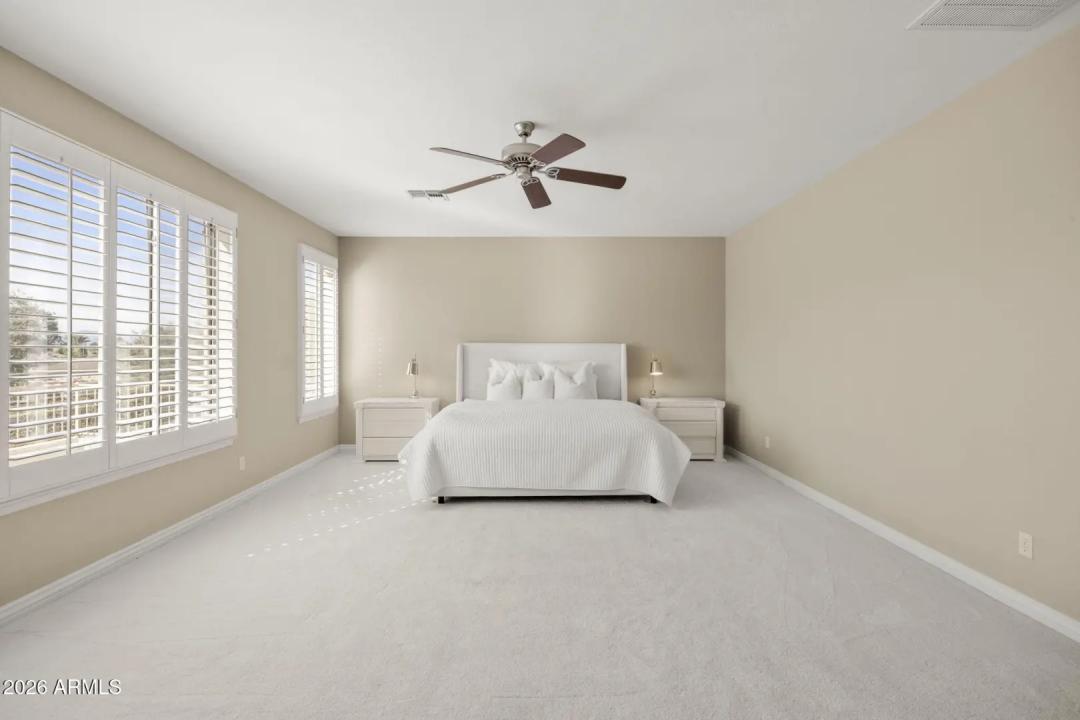 Real Estate Picture 25