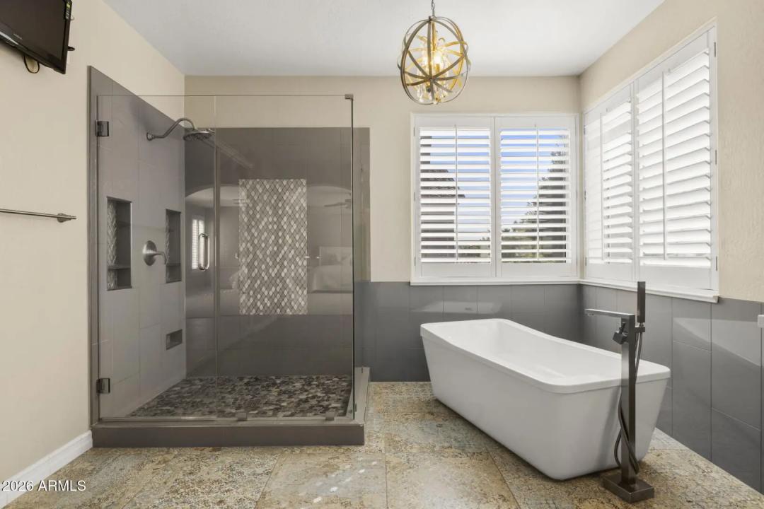 Real Estate Picture 28