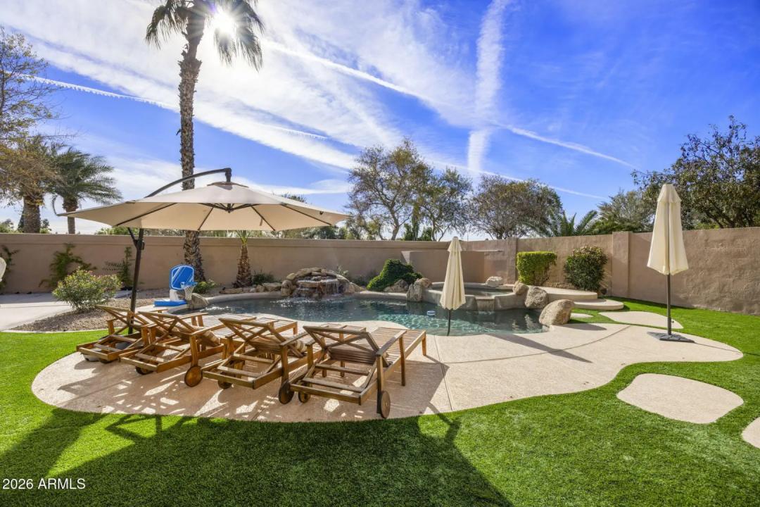 Real Estate Picture 32