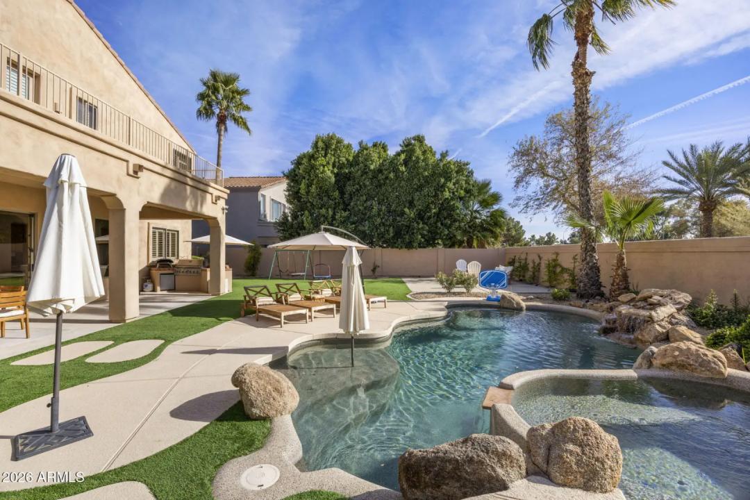 Real Estate Picture 34