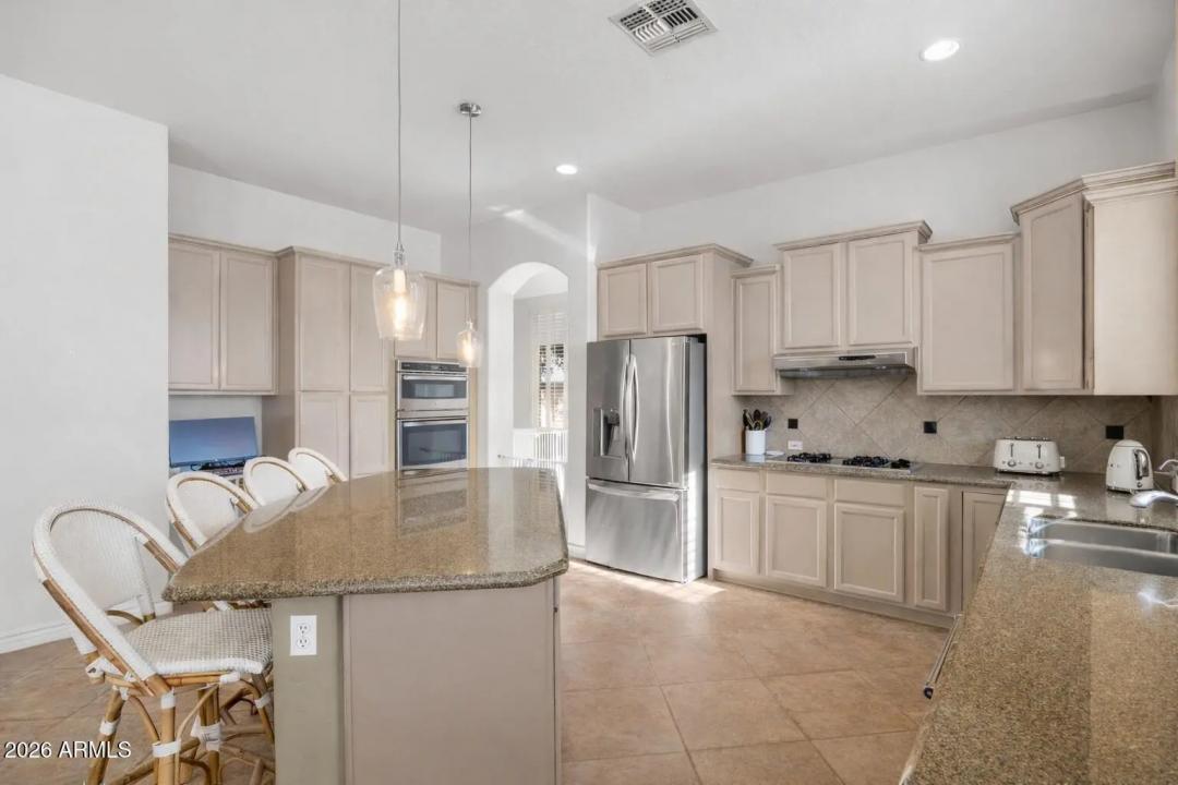 Real Estate Picture 15