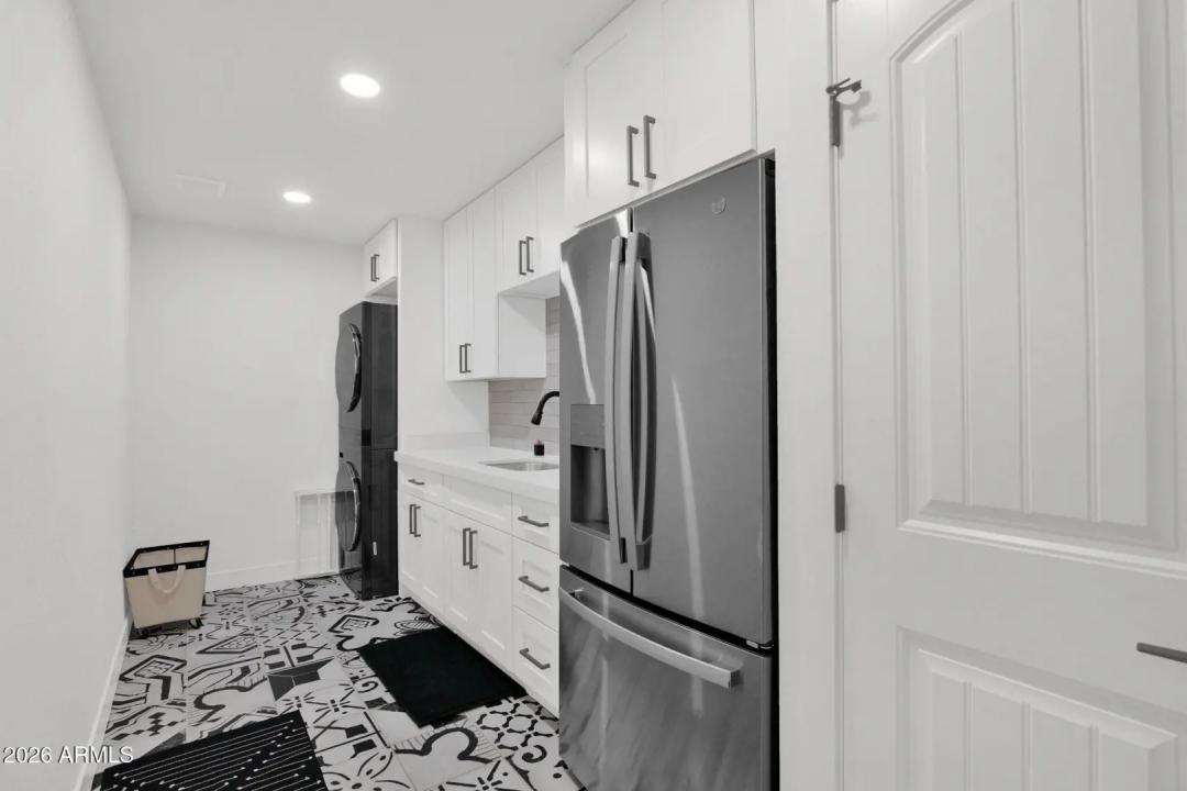 Real Estate Picture 13