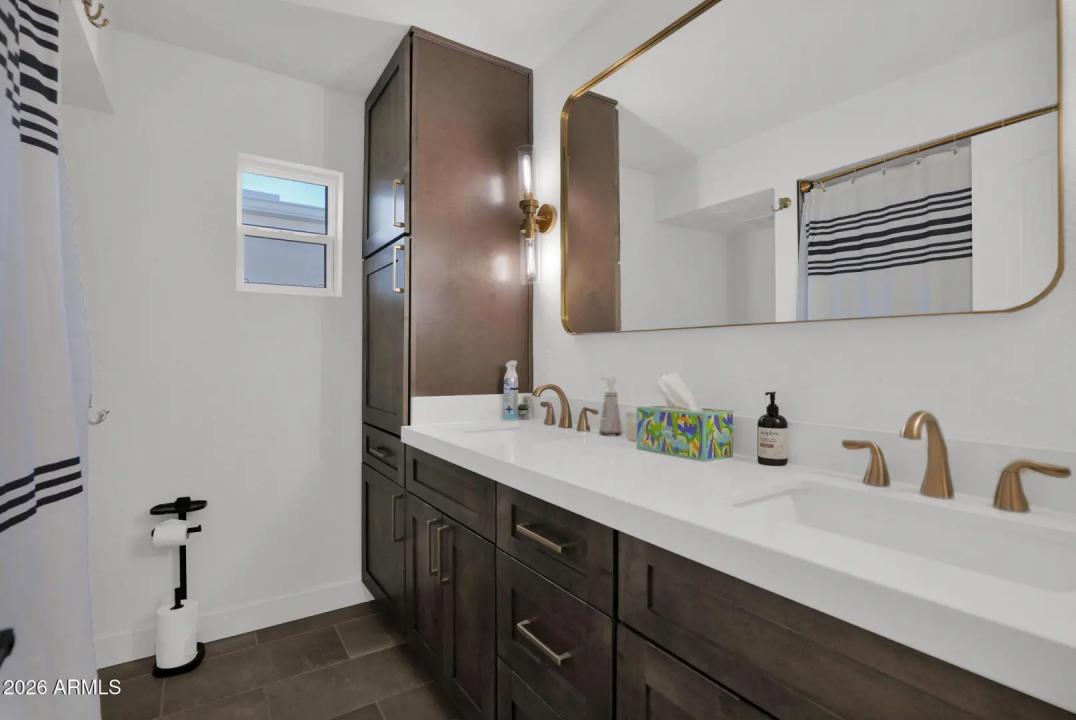 Real Estate Picture 20