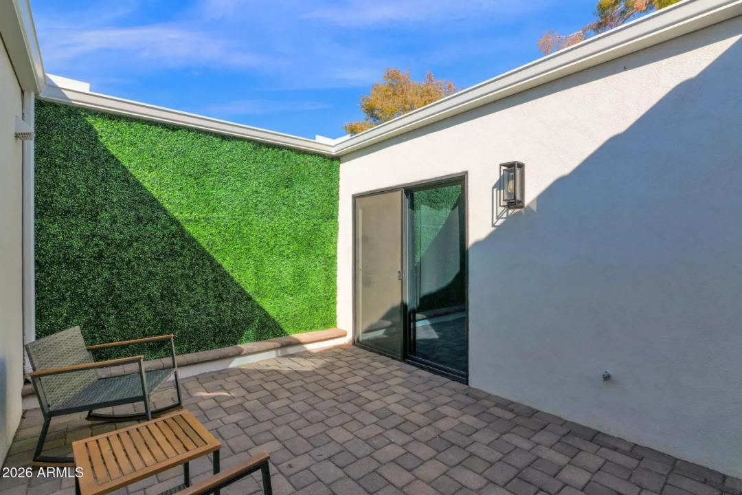 Real Estate Picture 21