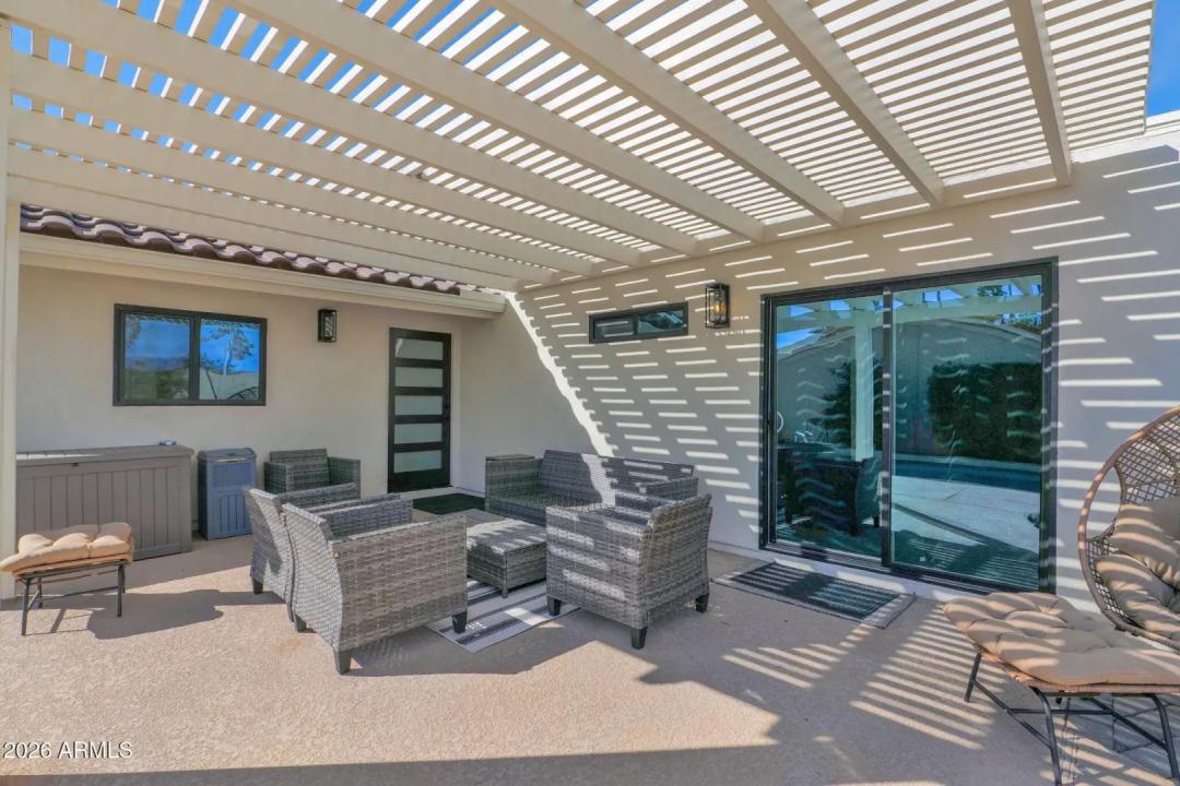 Real Estate Picture 23