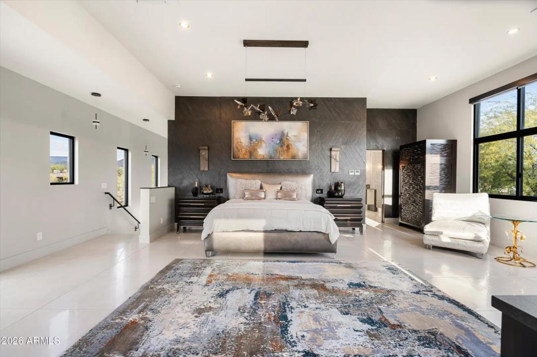 Real Estate Picture 23