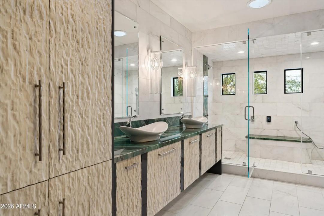 Real Estate Picture 25