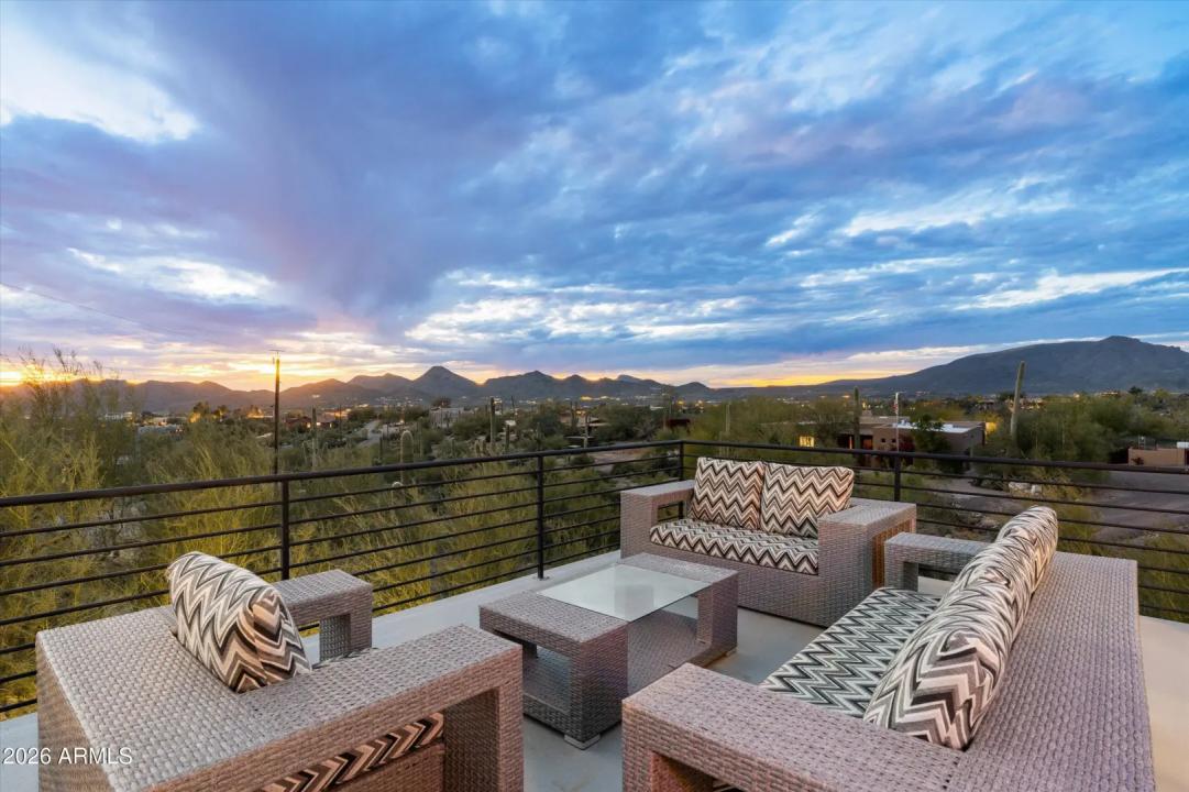 Real Estate Picture 28