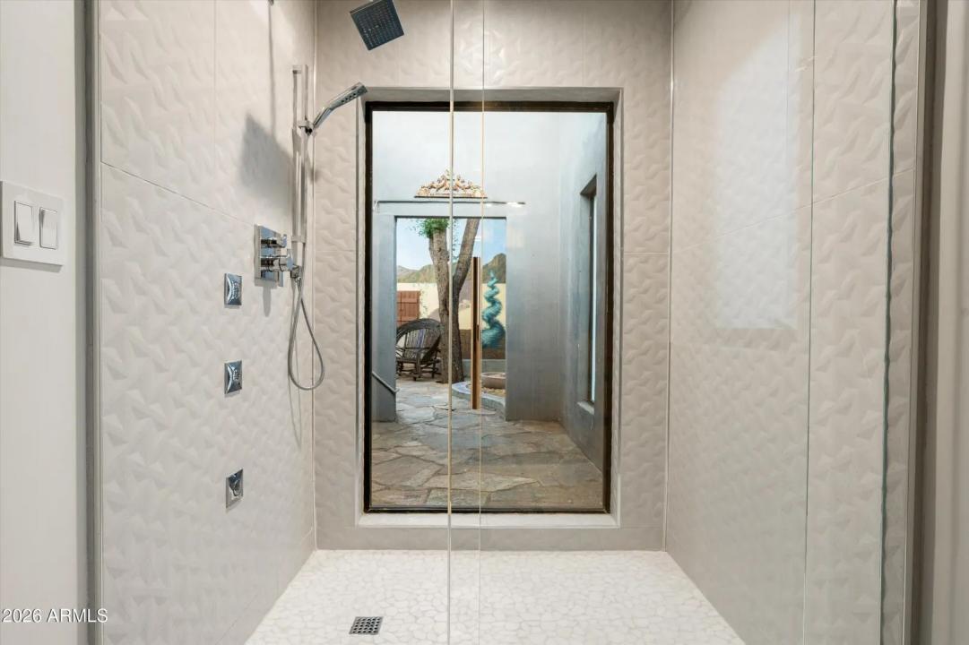 Real Estate Picture 32