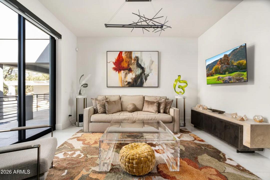 Real Estate Picture 15