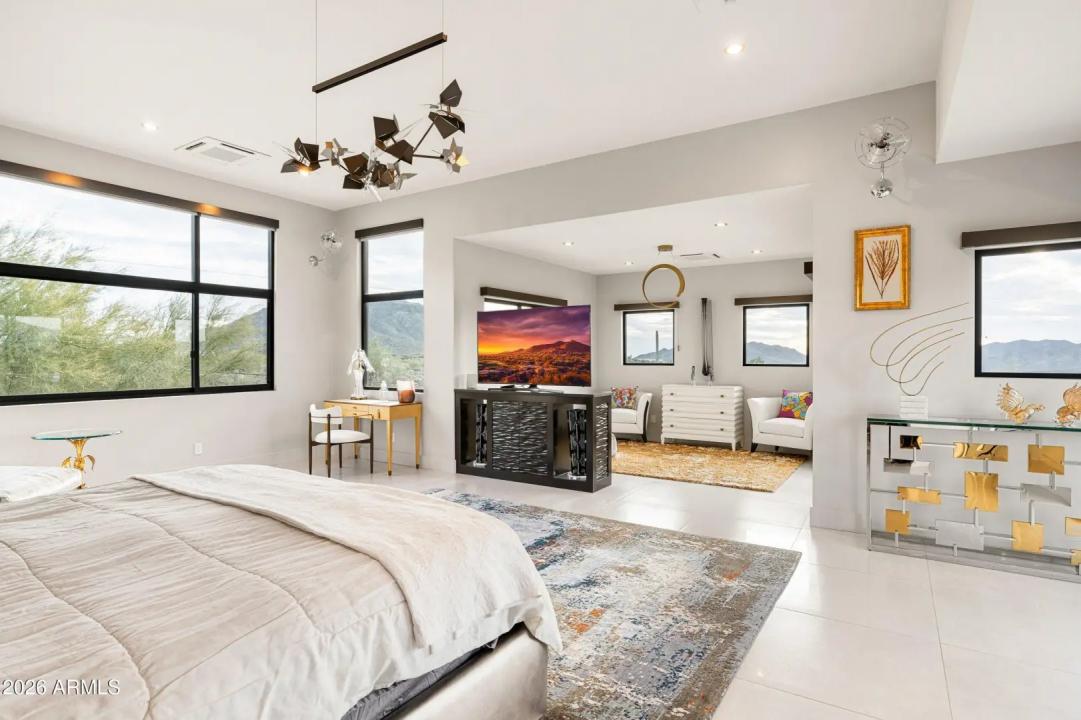 Real Estate Picture 22