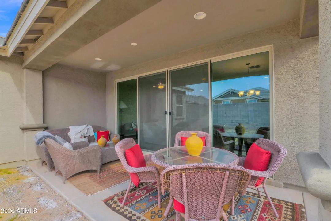 Real Estate Picture 24