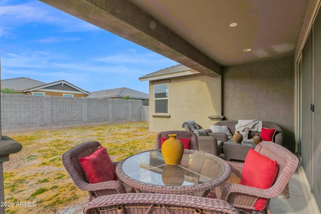 Real Estate Picture 23