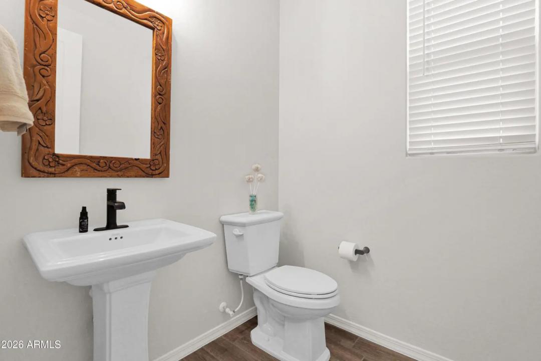 Real Estate Picture 18