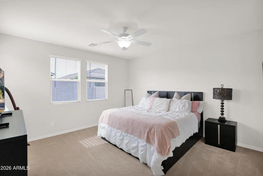 Real Estate Picture 11