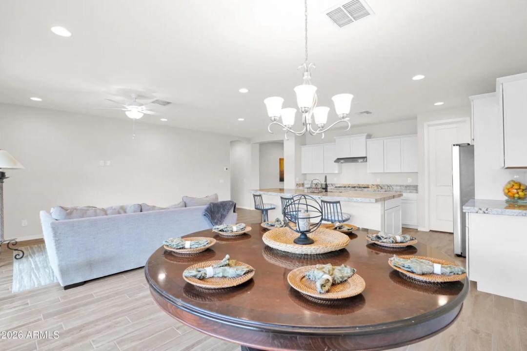 Real Estate Picture 10