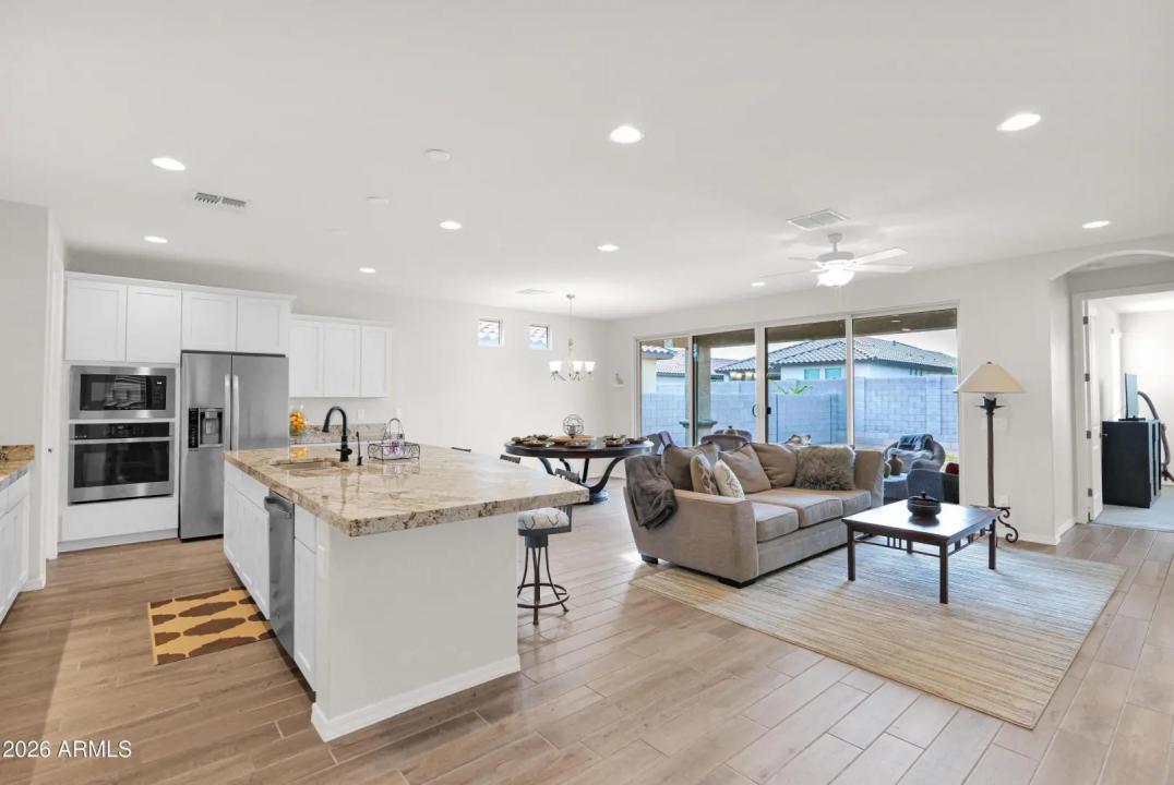 Real Estate Picture 2