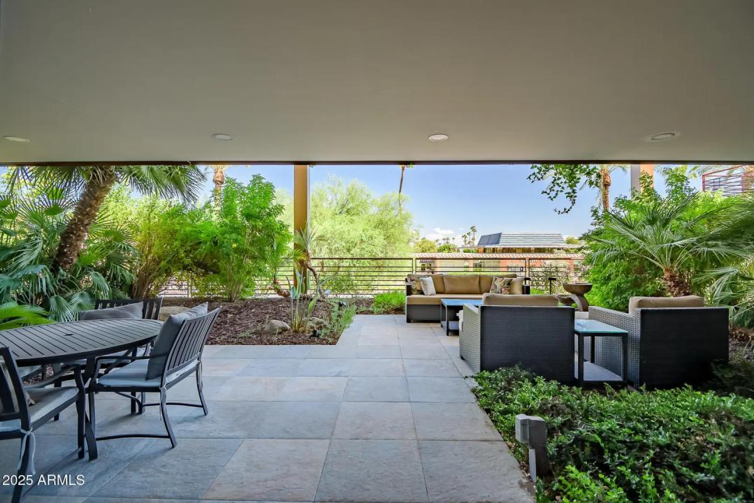 7167 E RANCHO VISTA Drive 2007 Scottsdale AZ 85251