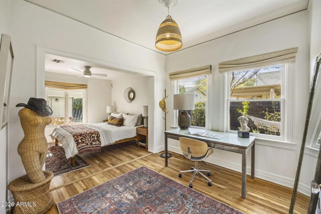 Real Estate Picture 13