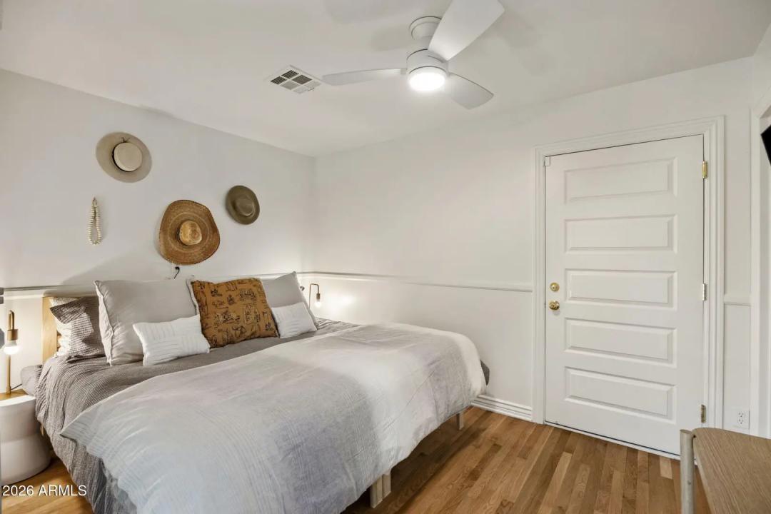 Real Estate Picture 19