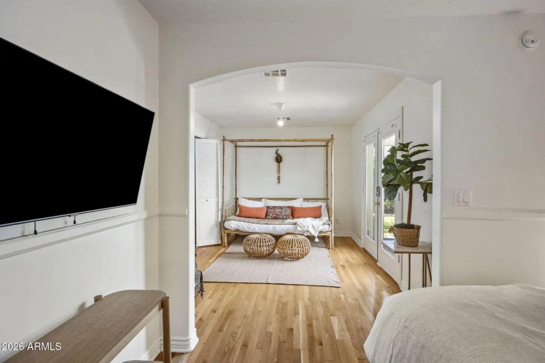 Real Estate Picture 20