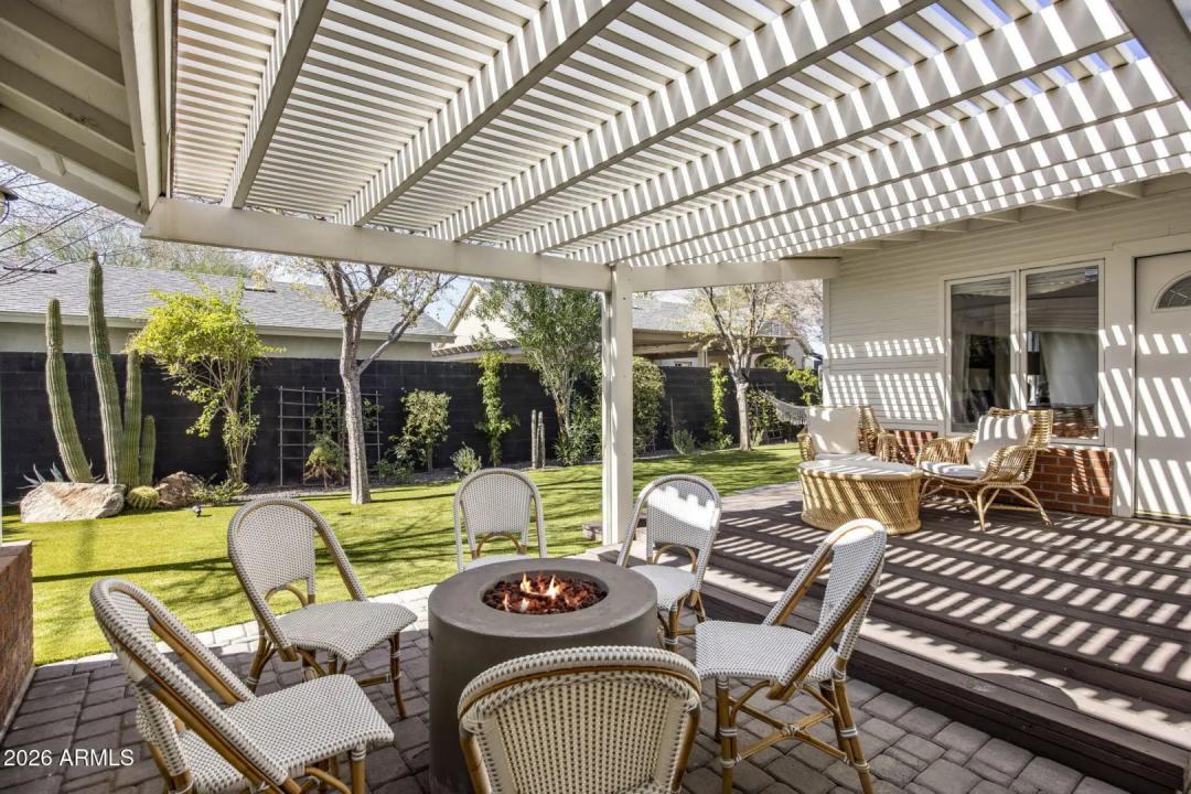 Real Estate Picture 22