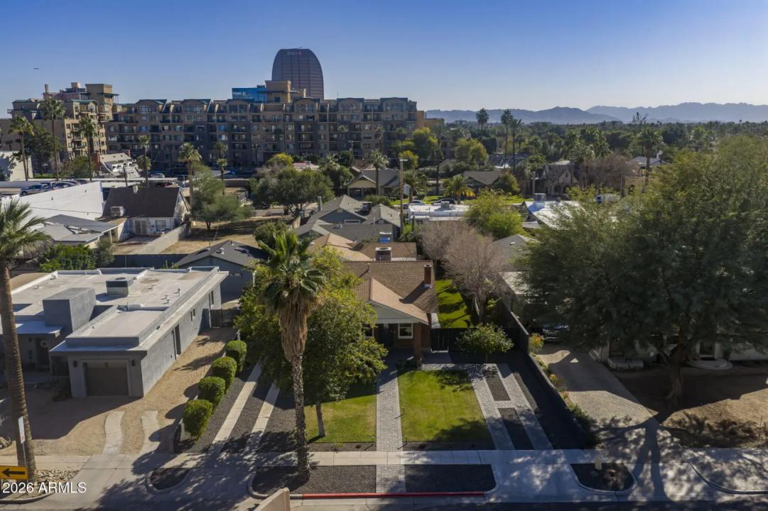 Real Estate Picture 32