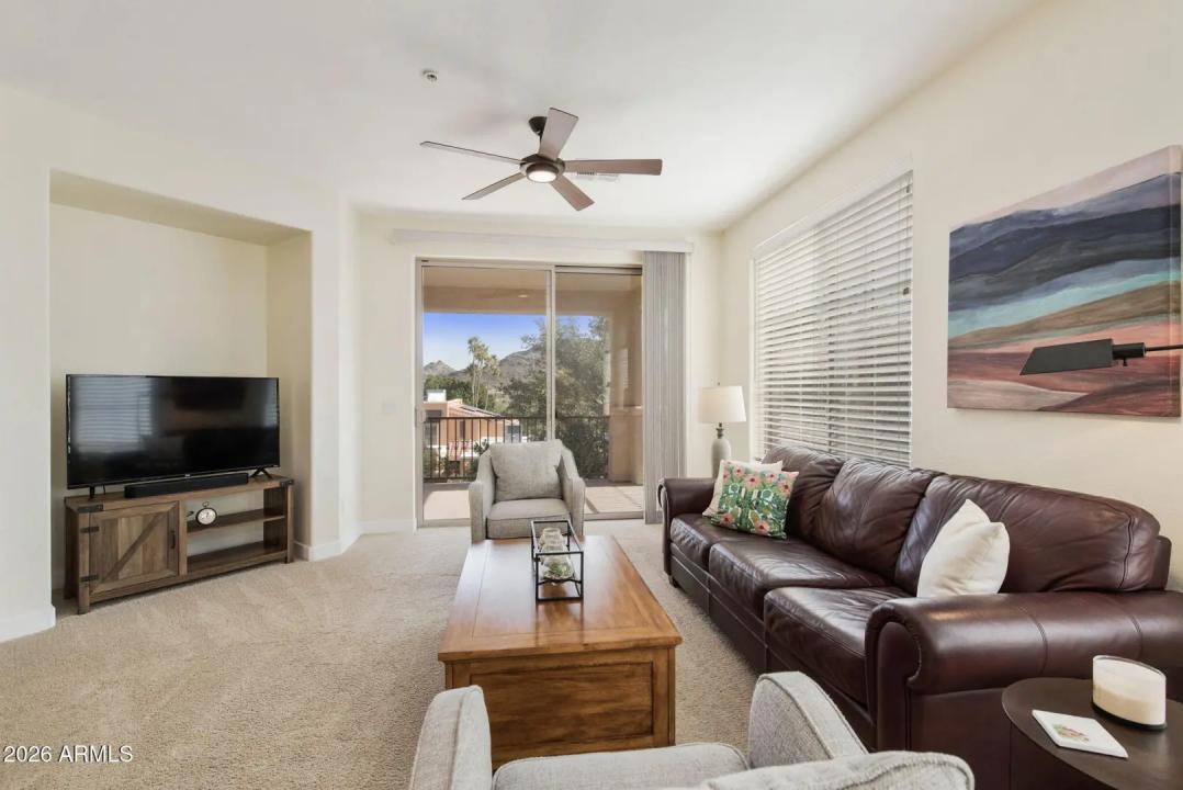 Real Estate Picture 3