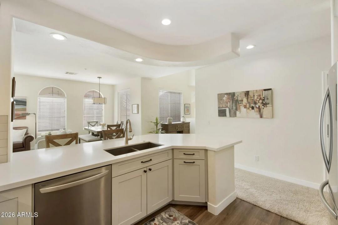 10655 N 9TH Street 217 Phoenix AZ 85020