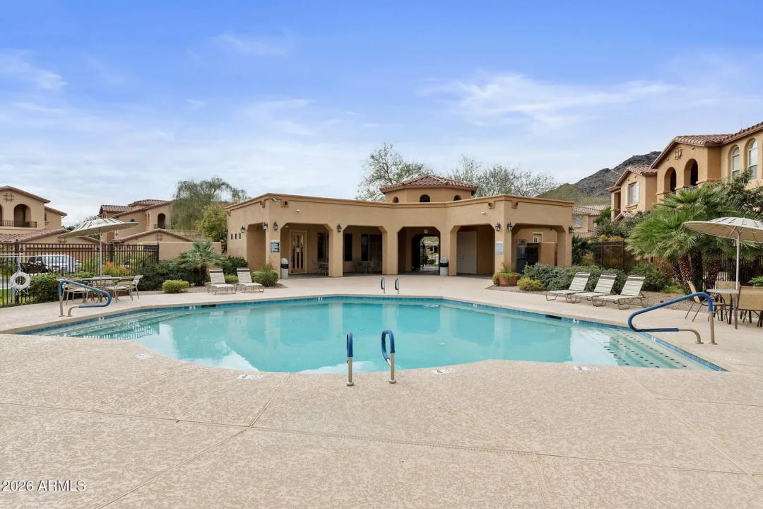 Real Estate Picture 23