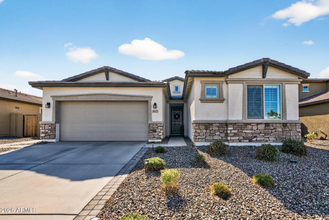 Real Estate Picture 3