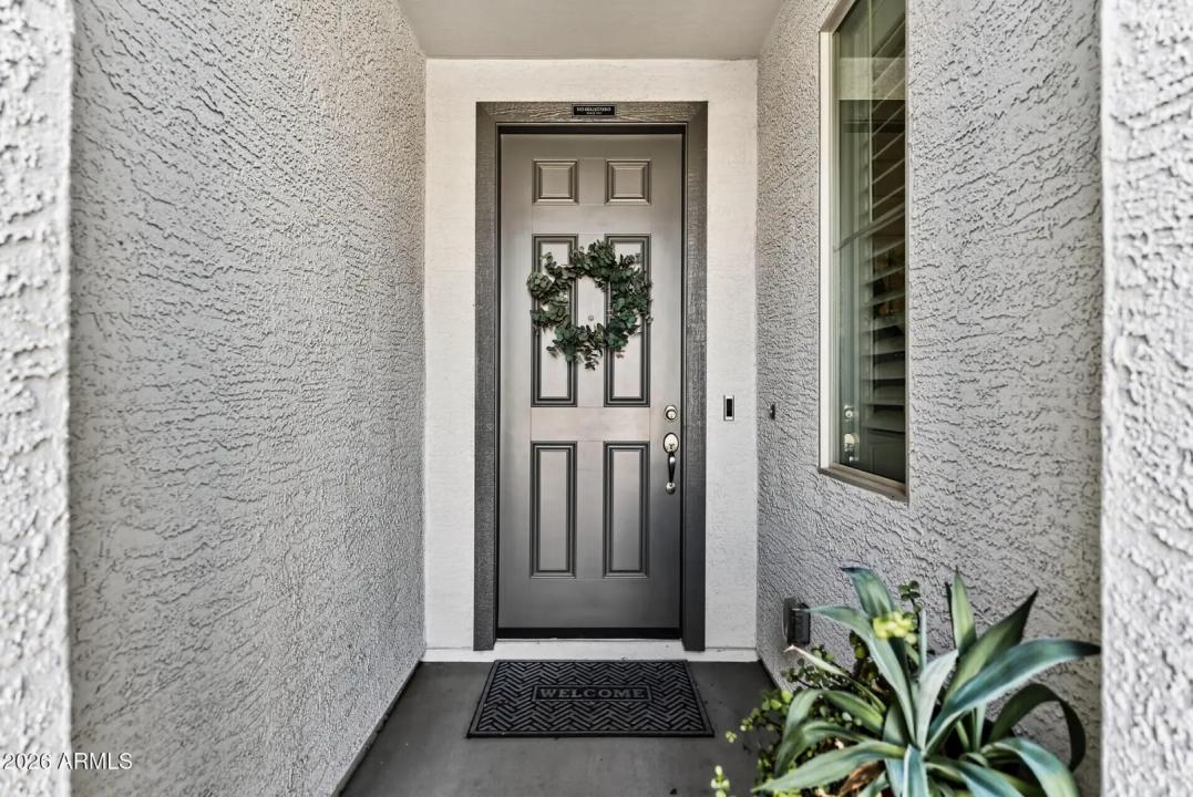 Real Estate Picture 4