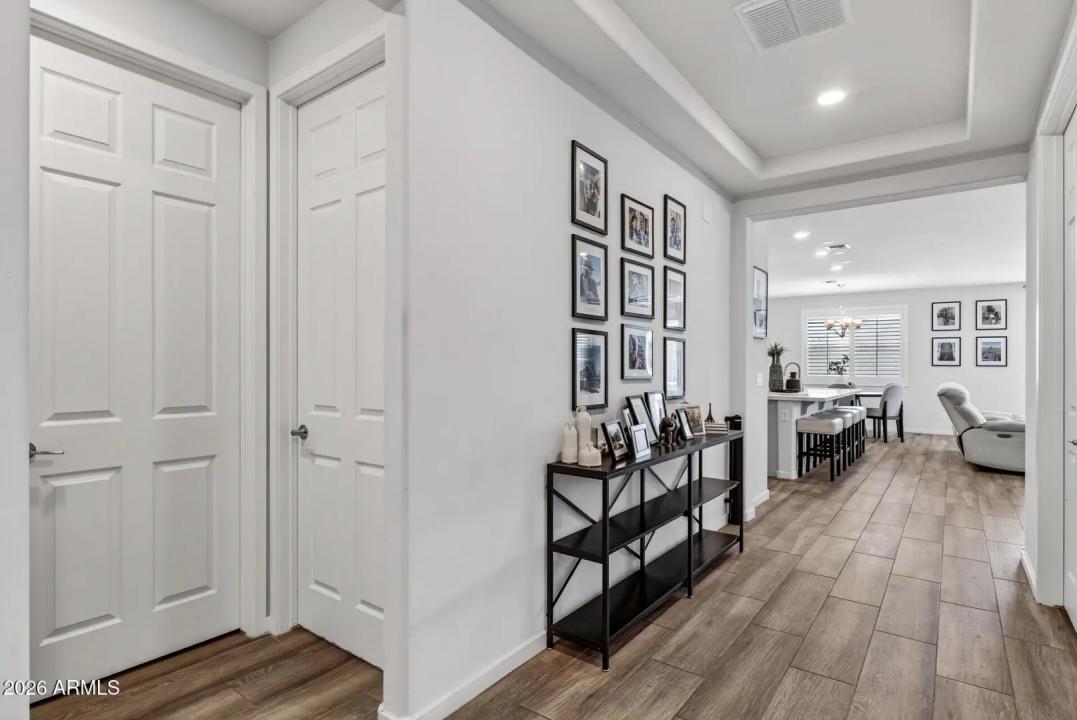 Real Estate Picture 8