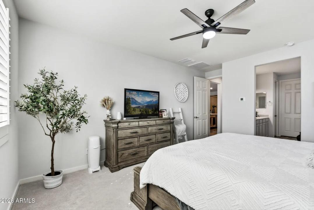 Real Estate Picture 28