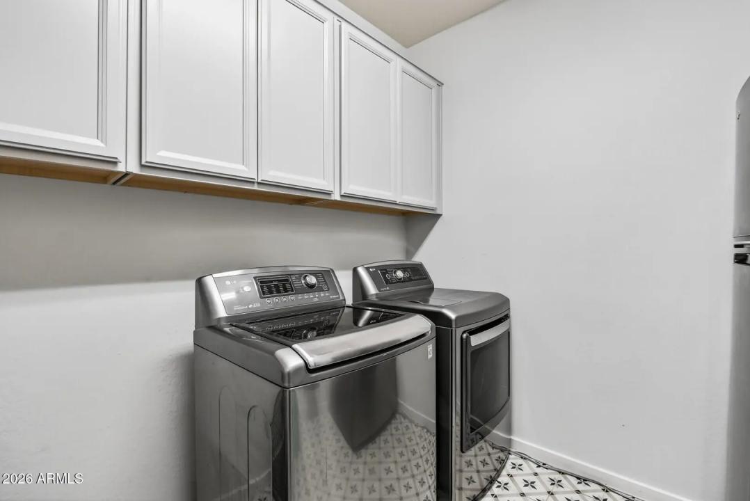 Real Estate Picture 32