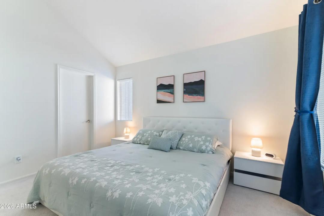 Real Estate Picture 14