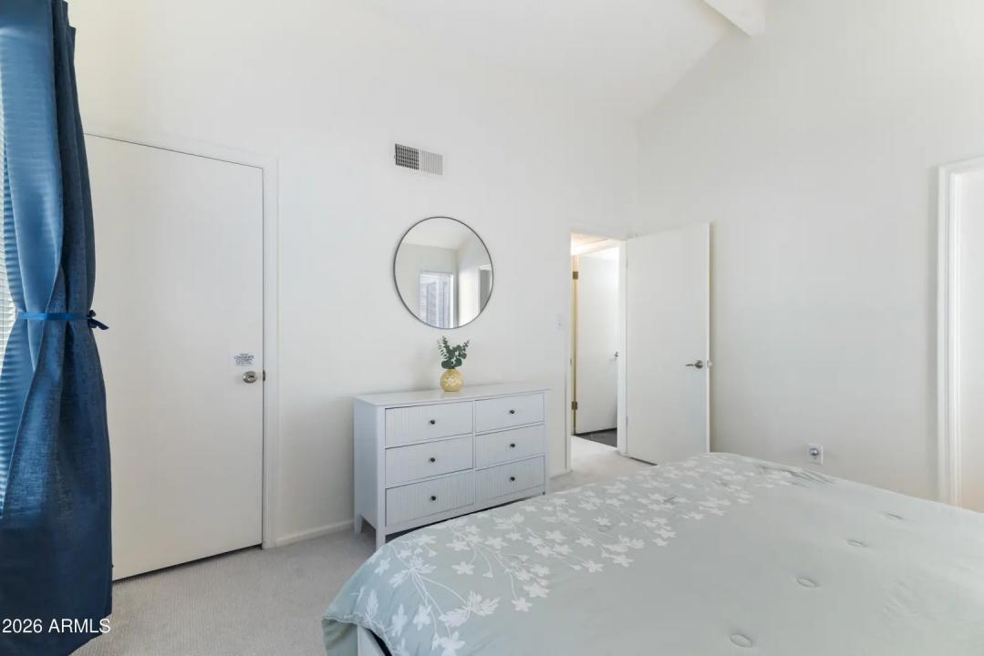 Real Estate Picture 15