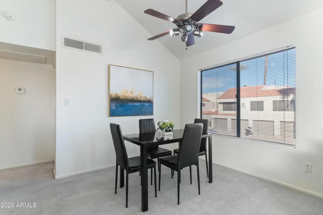 Real Estate Picture 8