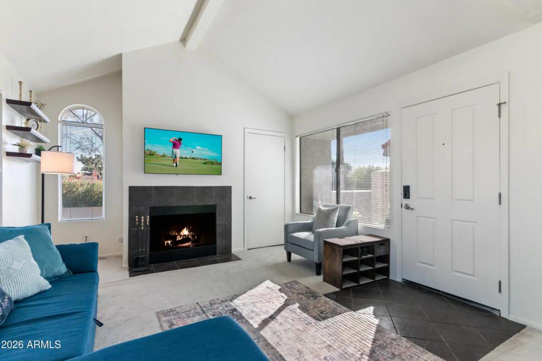 Real Estate Picture 5