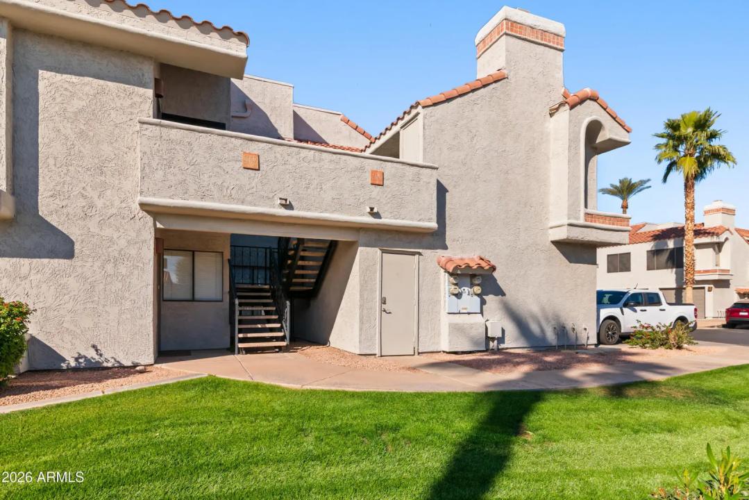 Real Estate Picture 24