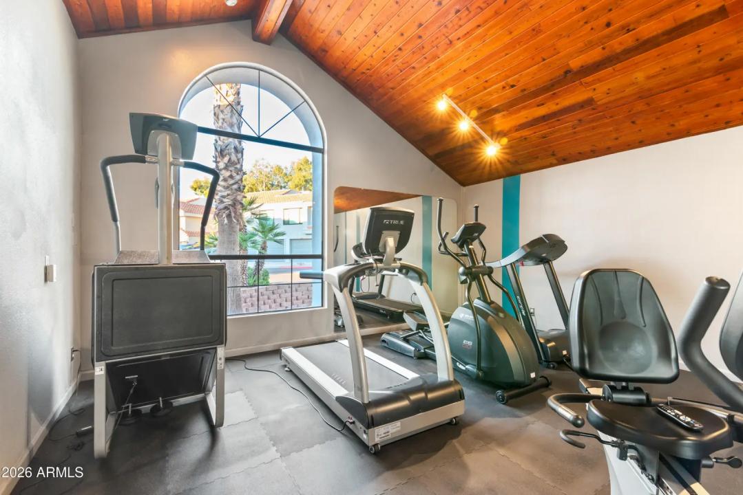 Real Estate Picture 32