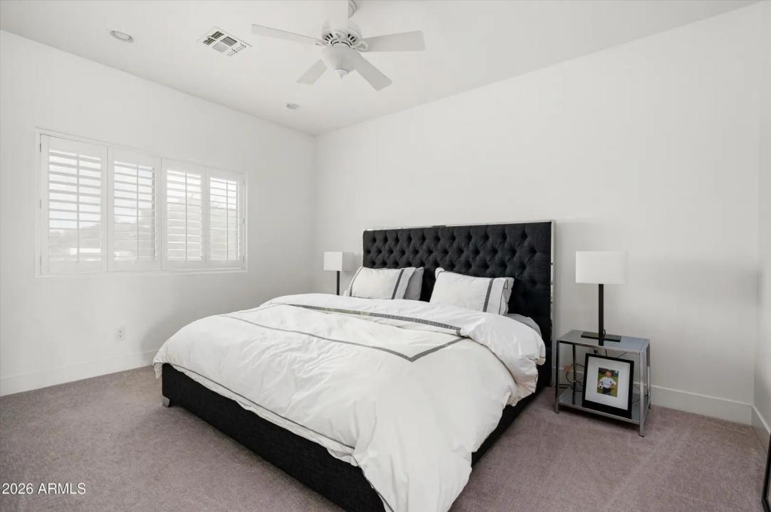 Real Estate Picture 22