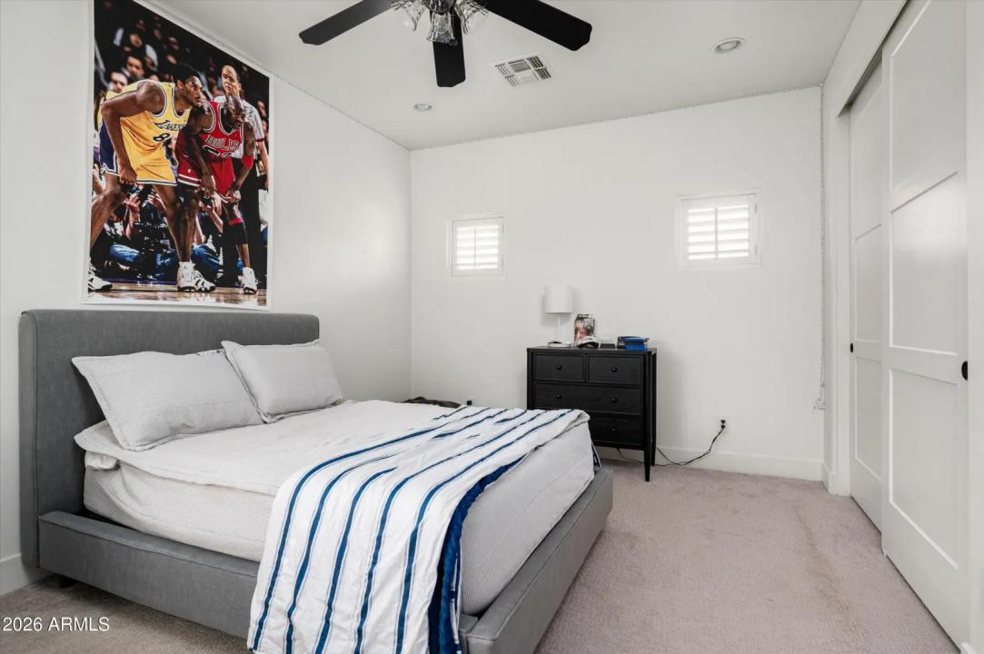 Real Estate Picture 24