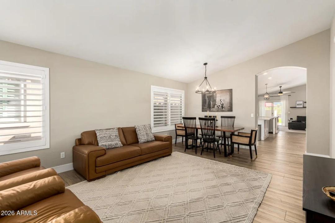 Real Estate Picture 8