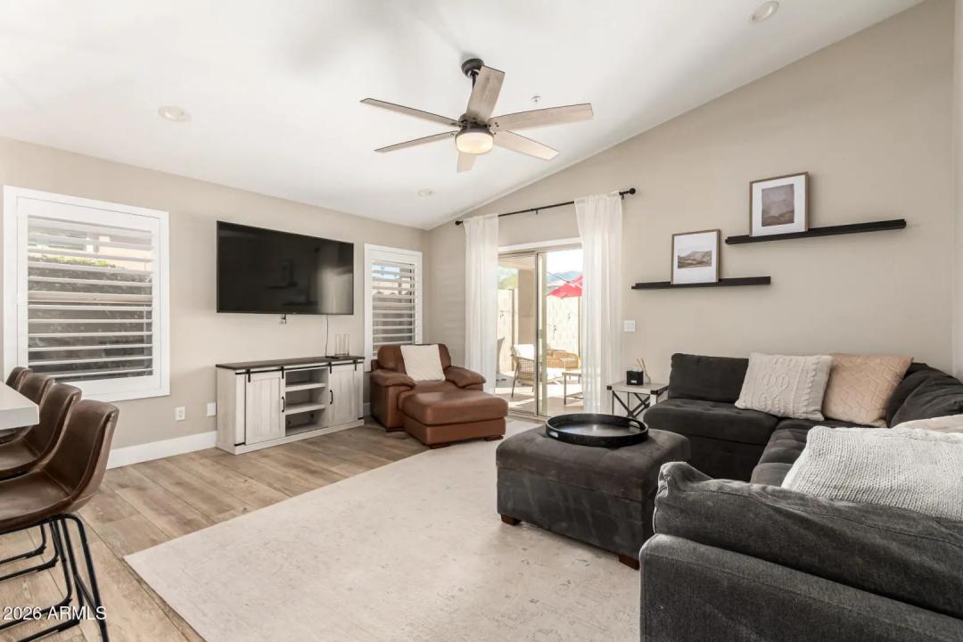 Real Estate Picture 13