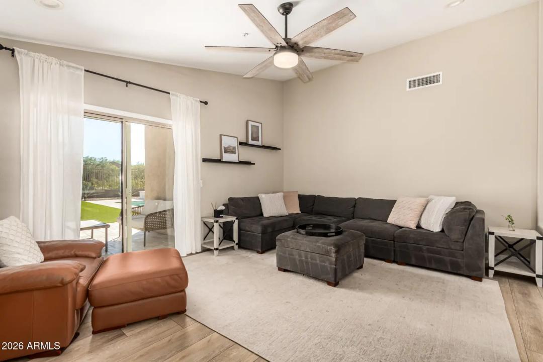 Real Estate Picture 14